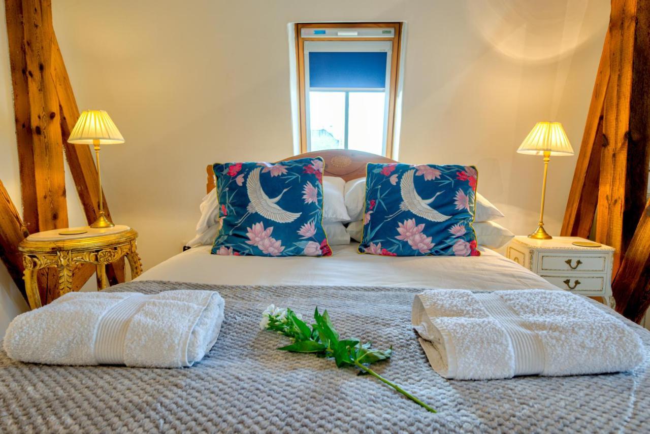Central Studio Suite - Modern Stay With Free Wifi 스탬포드 외부 사진